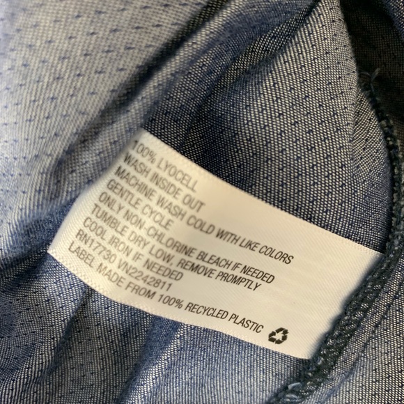 Universal Thread Chambray Spaghetti Strap Tank Top - Picture 10 of 10